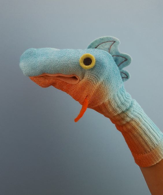 how to make a dinosaur puppet