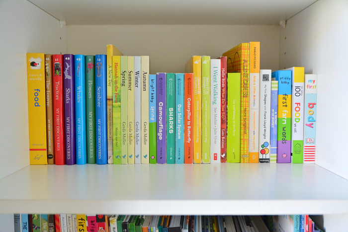 classic-books-for-kids-shelf